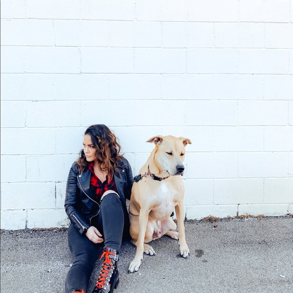 Meet your Posher, Mande - Picture 1 of 1